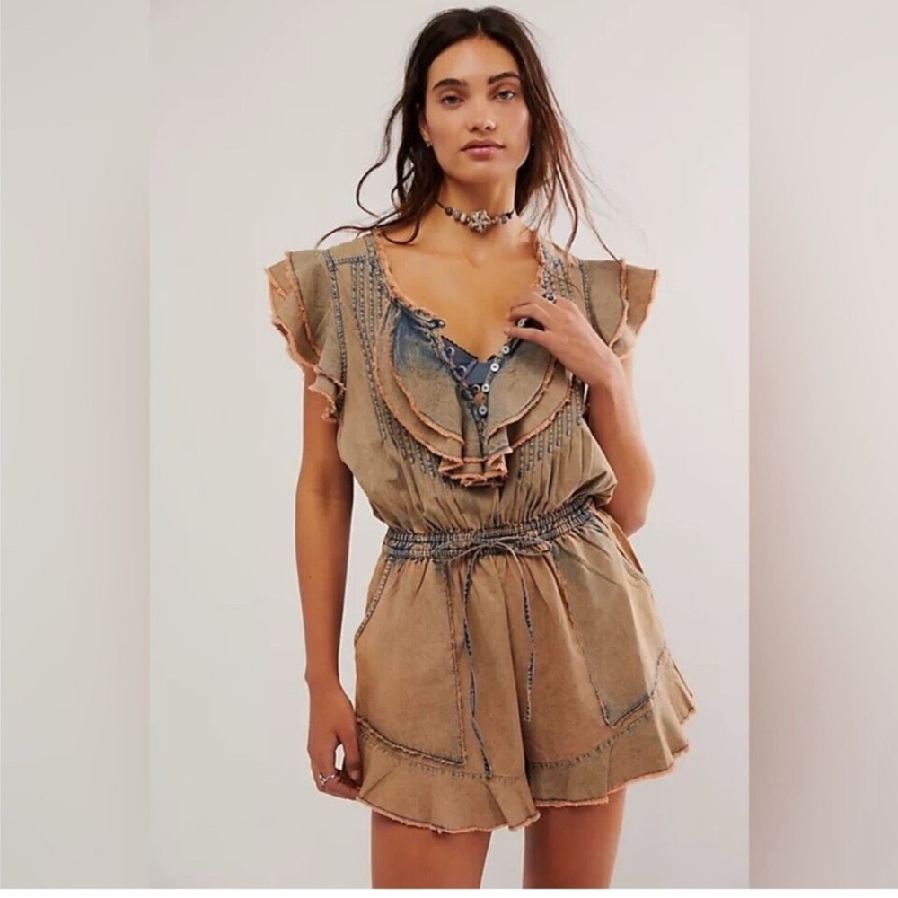 Free People NWT One Naya Chambray Romper Ruffled Denim jumpsuit m